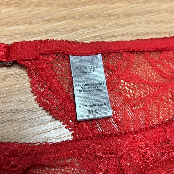 Victoria secret size M/L - Picture 2 of 3